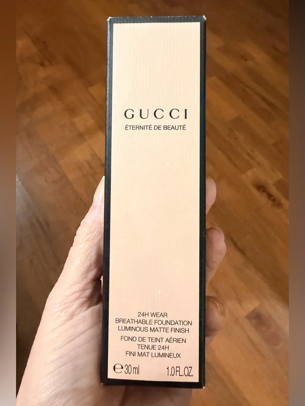 Gucci Éternité de Beauté Foundation — Fair 180W